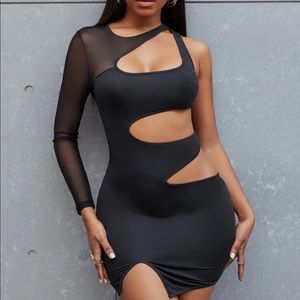 CUT OUT ONE SLEEVE SHORT DRESS
